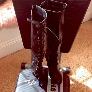 Black n gold 4in heel boots